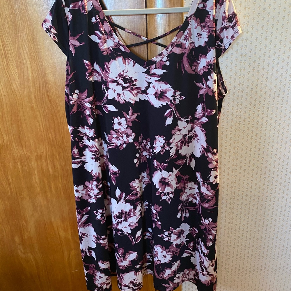 Short sleeve floral dress